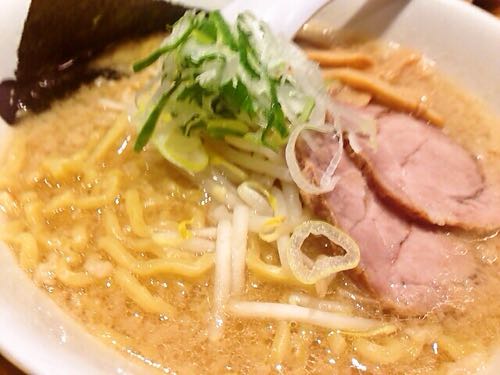 野方ホープラーメンの背脂