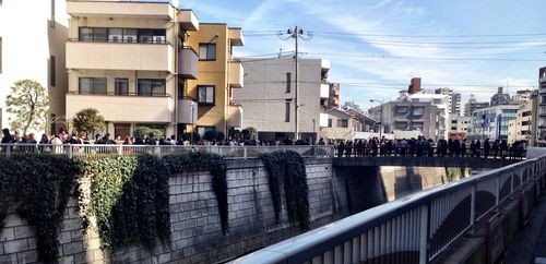 反対側からはこんな感じ