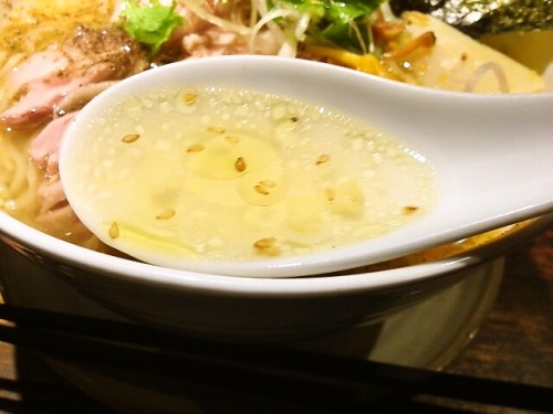 では、早速いただきまーす。パクリ