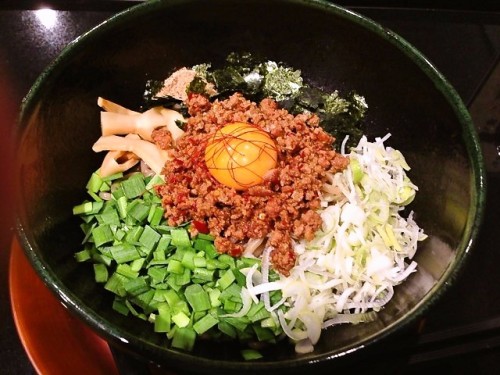 10分ほどで着丼です。